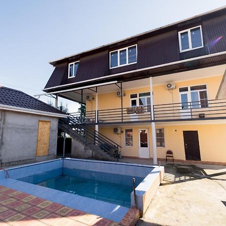 Гостевой Дом Akropol Soukhoumi Extérieur photo