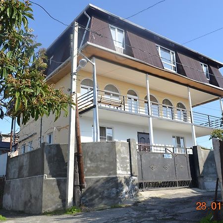 Гостевой Дом Akropol Soukhoumi Extérieur photo
